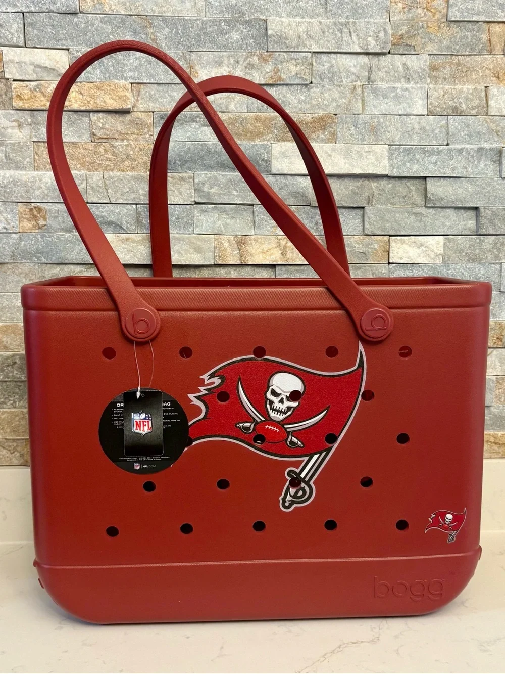Tampa Bay Buccaneers- Original Bogg Bag with Clear Zip Pouches. New with tags